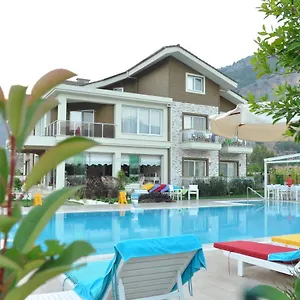 3* Otel Naz